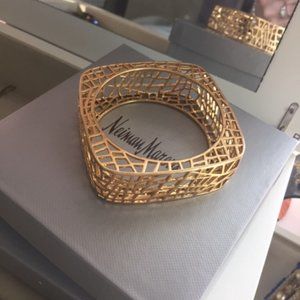 Jewelmint Birdcage bracelet gold tone, NWOT